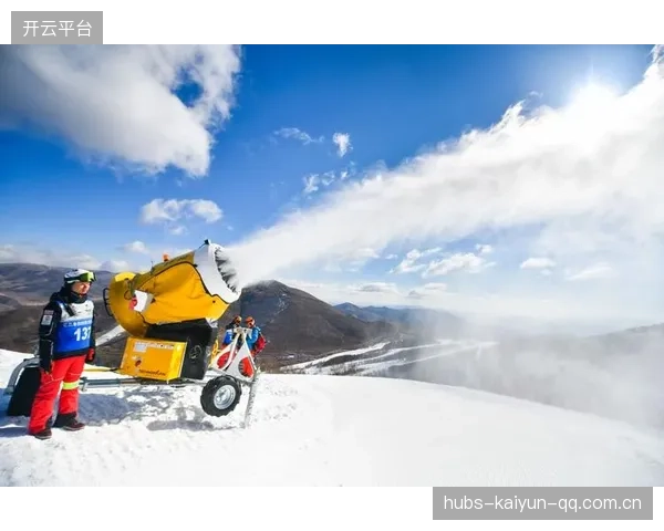 高山滑雪选手适应不同坡度赛道，技术细节提升明显